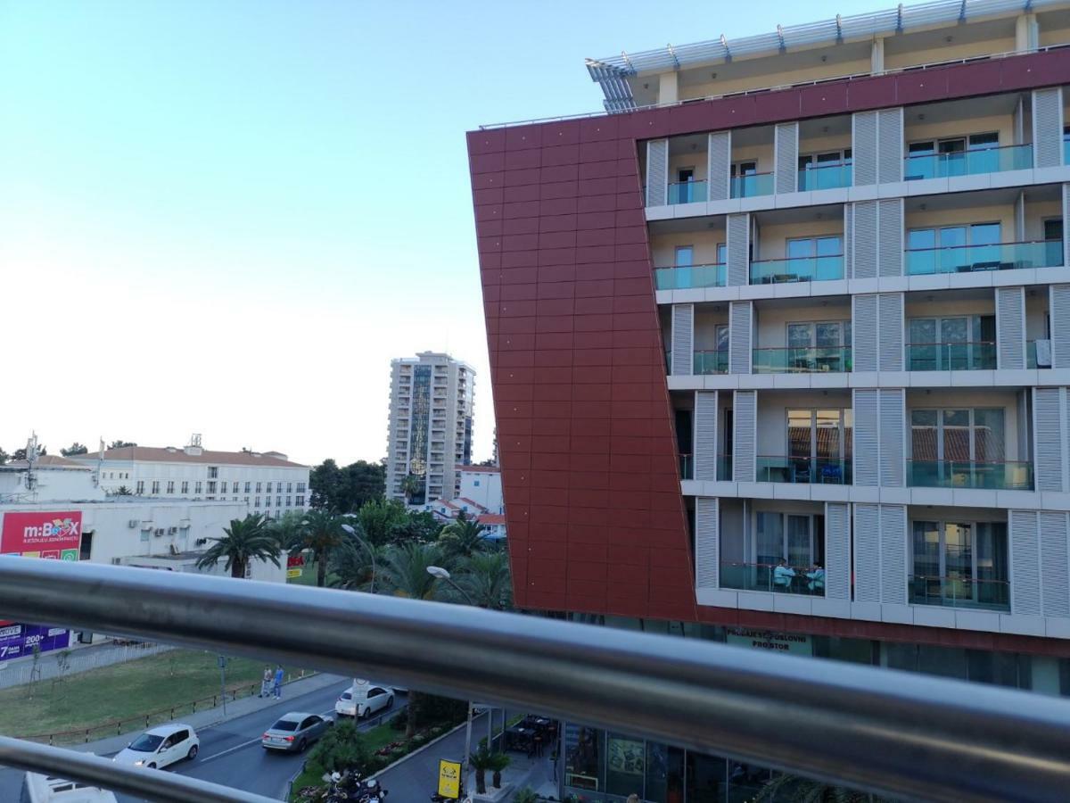 Apartment M